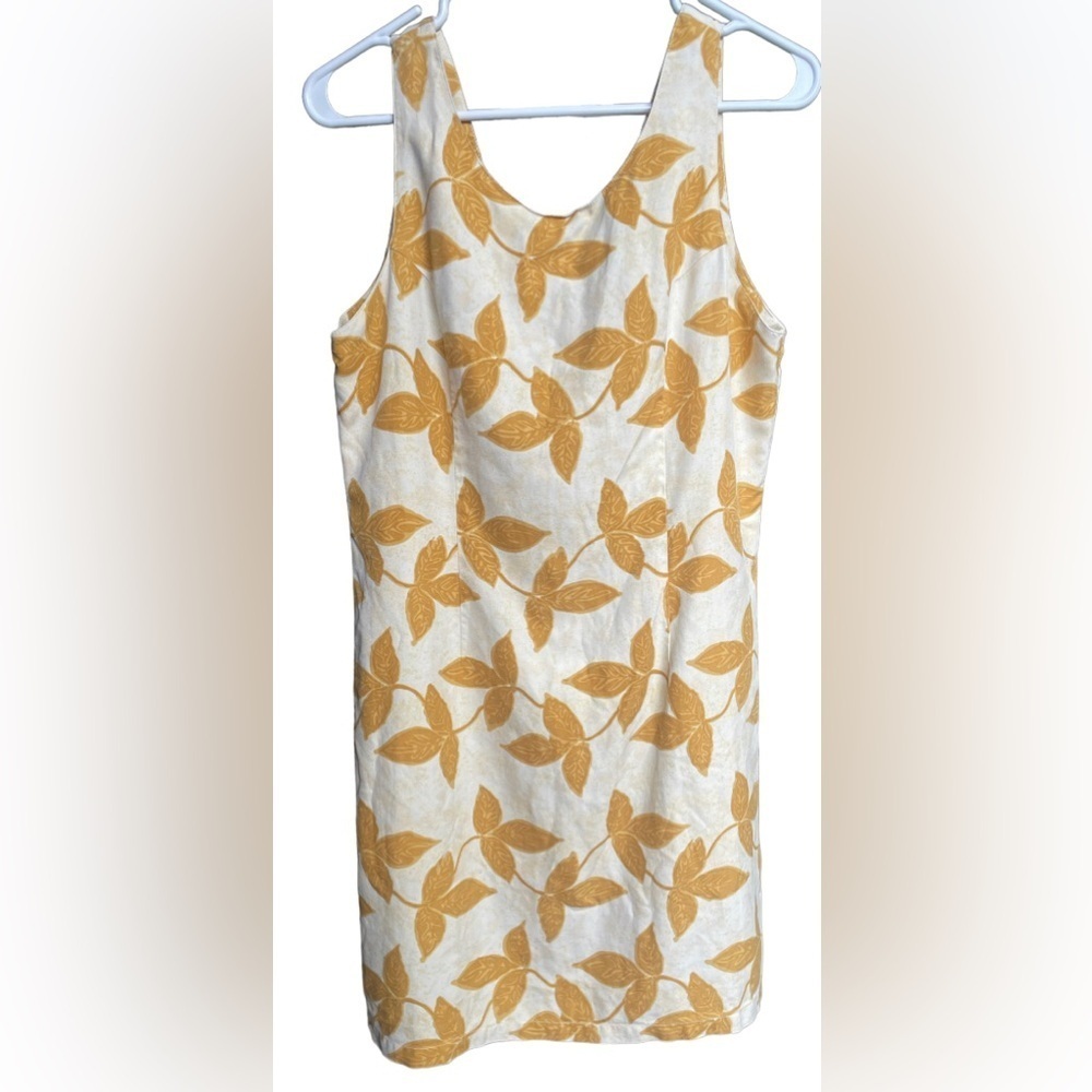 Pineapple Moon Dresses | Woman Size M Color: Gold/Yellow 100% silk